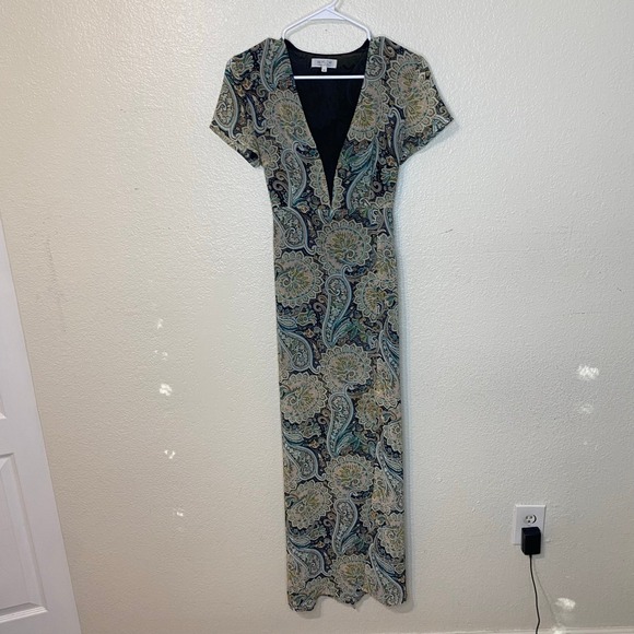 WYLDR Paisley Printed V Neck Maxi Dress W/ Front Split Size Small - Picture 3 of 10
